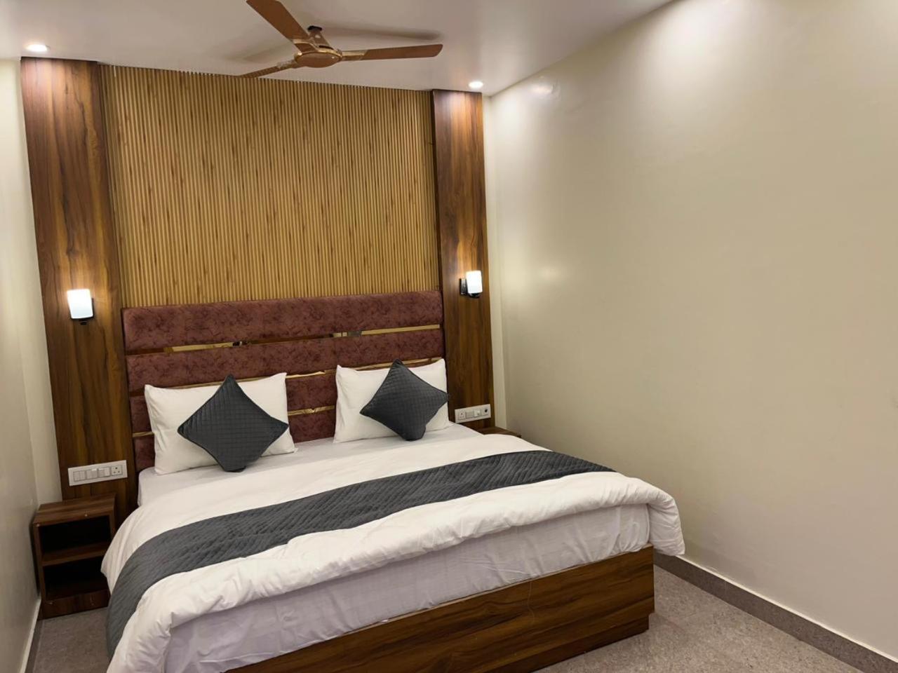 Hotel Grand Safari Kotdwāra Εξωτερικό φωτογραφία