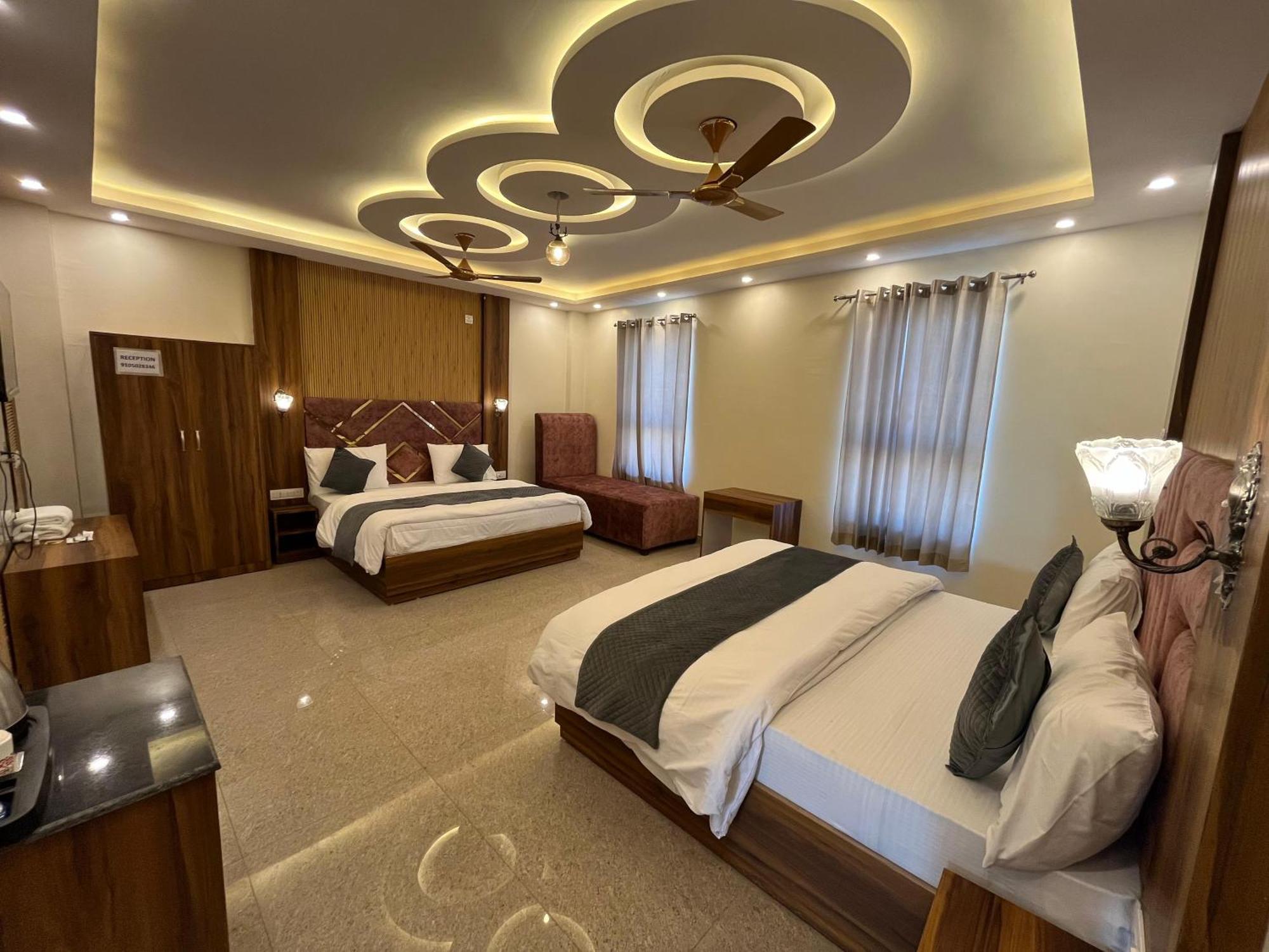 Hotel Grand Safari Kotdwāra Εξωτερικό φωτογραφία